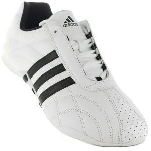 Adidas taekwondo collection Sneakers with excellent condition